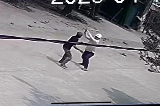 Đại dùng thanh kim loại đánh đồng nghiệp tử vong.