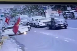 Tin tức trong ngày - Clip: 4 ô tô gặp nạn liên hoàn vì "xế hộp" mắc lỗi liên tiếp