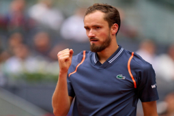 Thể thao - Video tennis Medvedev - Vavassori: Giật mình game mở màn, hạt giống trút giận (Madrid Open)