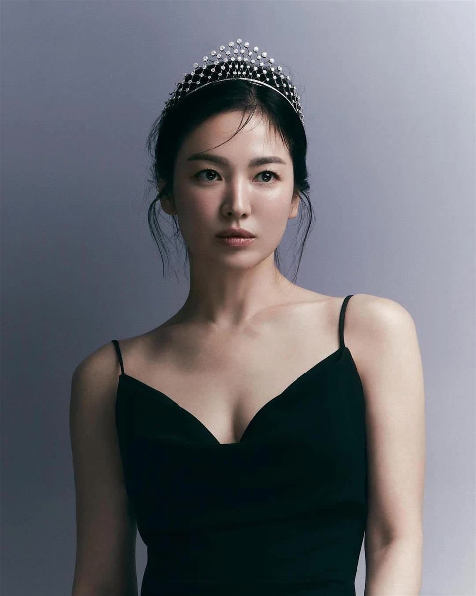 Song Hye Kyo gây sốt khi mặt đẹp, mặt xinh như nữ thần, lên top 1 tìm kiếm - 8