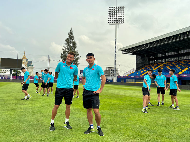 HLV Troussier chạm mặt U22 Thái Lan, U22 Việt Nam làm quen sân đấu SEA Games - 3