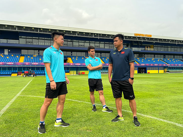 HLV Troussier chạm mặt U22 Thái Lan, U22 Việt Nam làm quen sân đấu SEA Games - 5