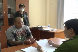 Pháp luật - CLIP: Công an TP HCM triệt phá nhóm bảo kê "có số má" ở chợ Bình Điền