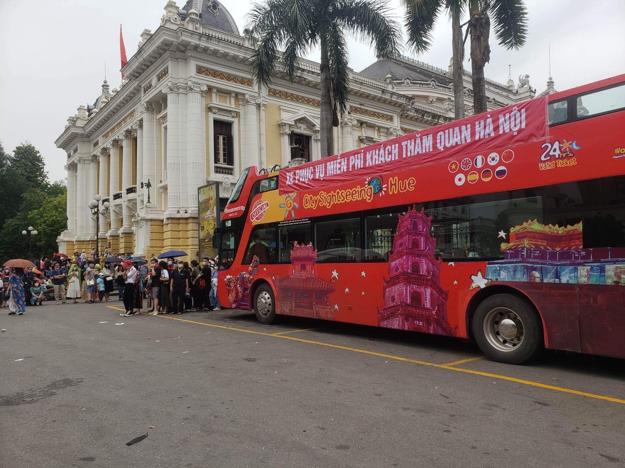 Hà Nội: Thêm xe buýt 2 tầng phục vụ miễn phí người dân dịp nghỉ lễ - 1