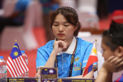 Người đẹp Việt Nam gây ”thương nhớ” khi làm trọng tài cờ ốc SEA Games 32