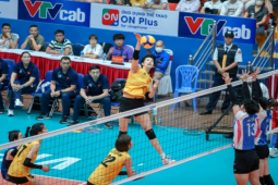 Thắng 3 trận giải châu Á, bóng chuyền nữ Việt Nam gặp CLB Trung Quốc ở bán kết