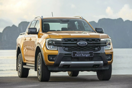 Giá xe Ford Ranger niêm yết và lăn bánh tháng 5/2023