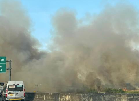 Hiện trường vụ cháy gây mịt mù trên cao tốc