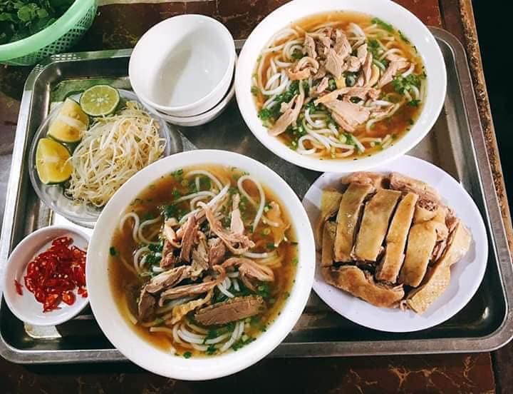 Món bún vịt làng của đồng bào Tày Hà Giang.