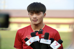 Bóng đá - Tiền đạo U22 Việt Nam tuyên bố không ngán hậu vệ cao to Singapore