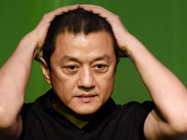 Đời sống Showbiz - 'Quách Tĩnh' Lý Á Bằng bị cấm đi máy bay