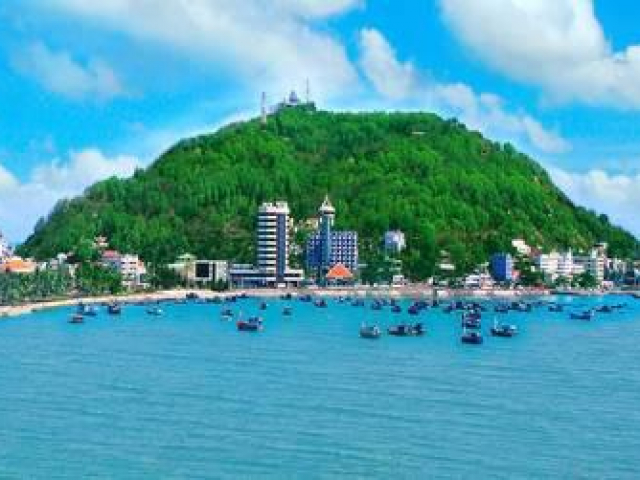 Thị trường - Tiêu dùng - Vì sao khách đông nhưng phòng khách sạn vẫn ''rỗng'' dù nghỉ dài ngày?