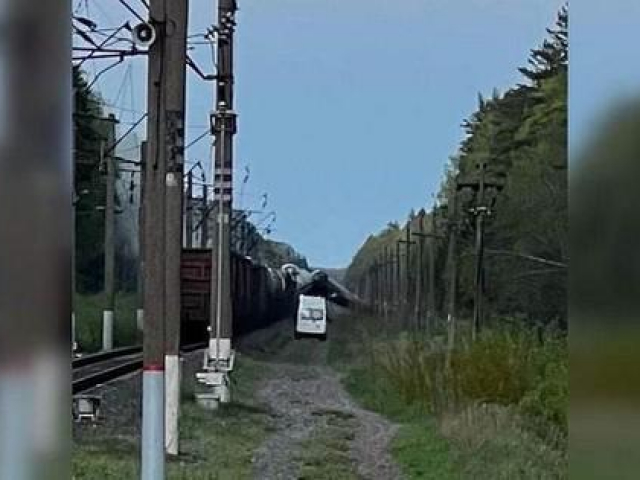 Thế giới - Đáng ngờ việc tàu Nga liên tiếp trật bánh ở gần biên giới Ukraine