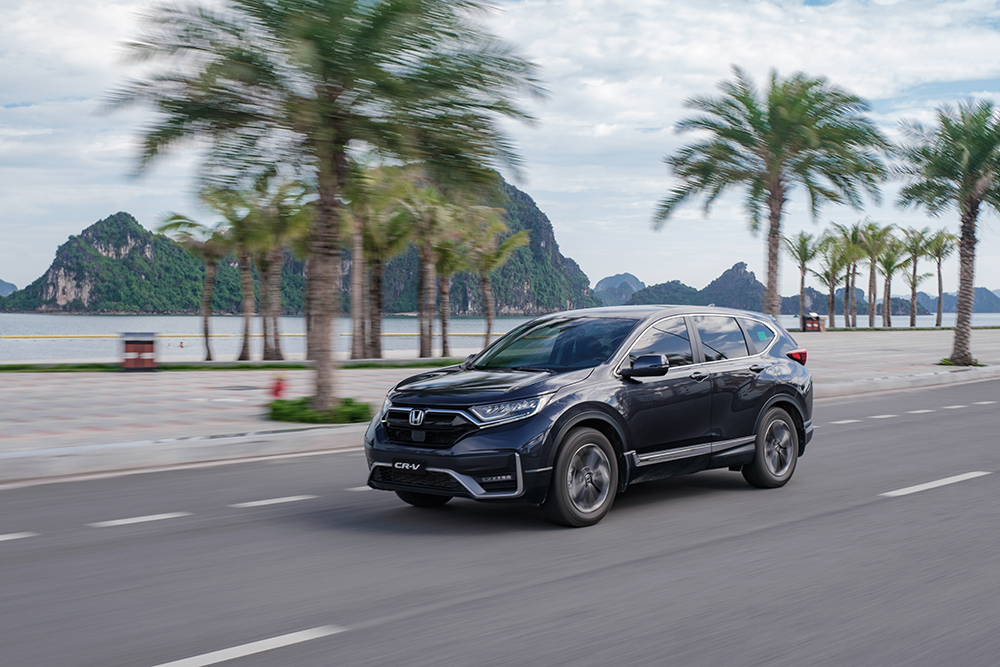 Nhận ngay hỗ trợ 100% thuế trước bạ và 1 năm bảo hiểm thân vỏ khi mua Honda CR-V - 3