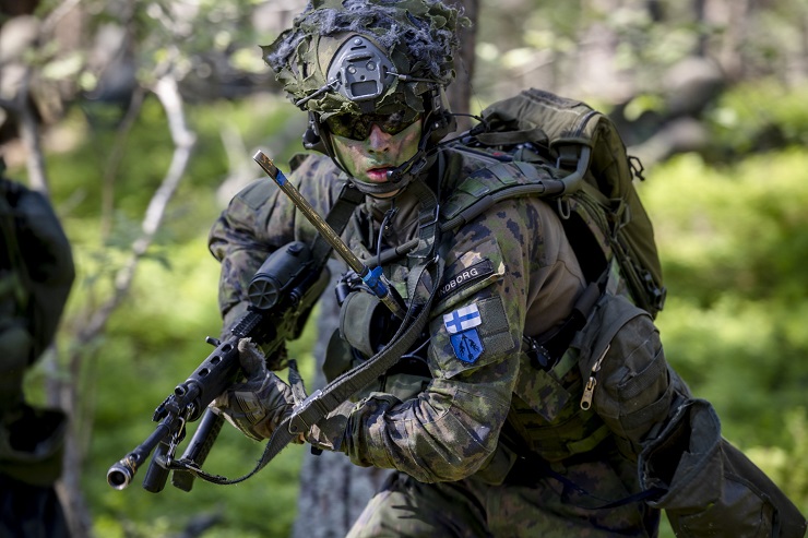 Binh sĩ Phần Lan tham gia một cuộc tập trận quân sự của NATO.
