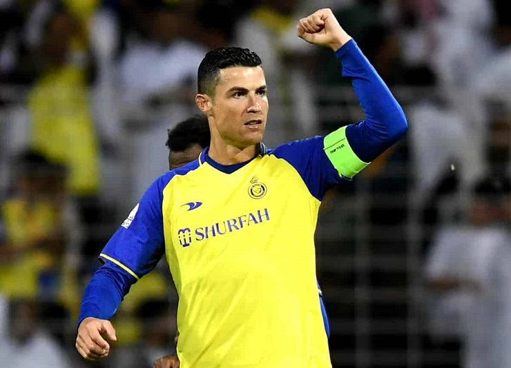Việc chuyển sang Al Nassr giúp Ronaldo trở thành VĐV thể thao được trả lương cao nhất hành tinh