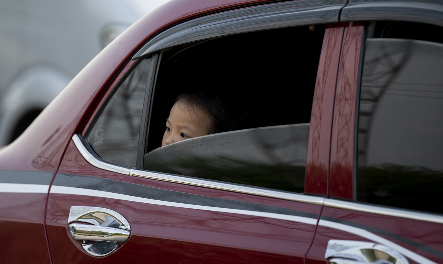 Những em nhỏ tỏ ra khá mệt mỏi cùng gia đình quay lại Hà Nội sau kỳ nghỉ lễ.