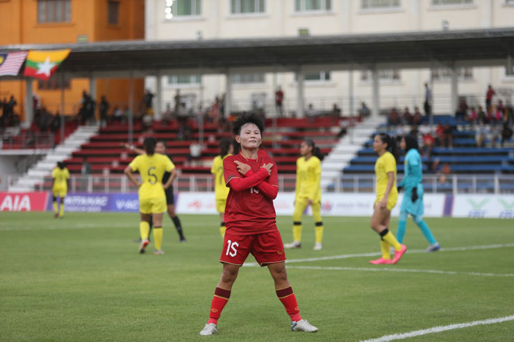 Những bàn thắng sớm đến với ĐT nữ Việt Nam khi đối đầu Malaysia ở trận ra quân tại SEA Games 32