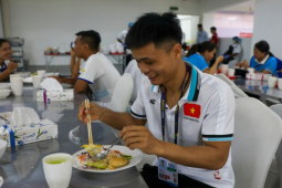 Chùm ảnh làng VĐV SEA Games: Đoàn Việt Nam ăn ở miễn phí có tốt?