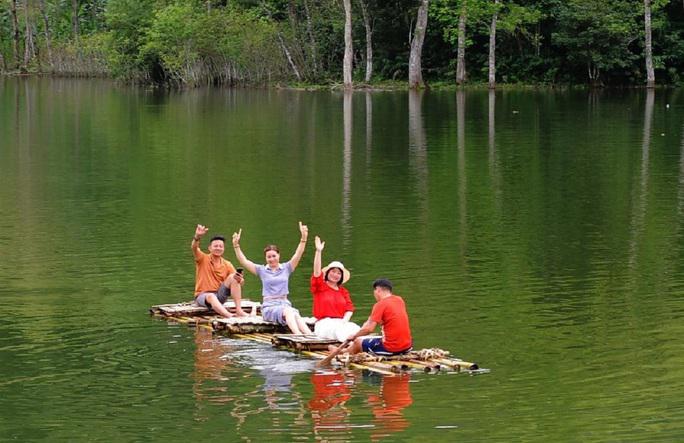 Các điểm, khu du lịch cộng đồng của Thanh Hóa cũng đón được hàng chục ngàn lượt khách, trong đó Khu du lịch Pù Luông (Bá Thước) 100% phòng đều được đặt hết