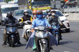 Tin tức trong ngày - Mới sáng sớm, TP HCM đã "hầm hập", nắng nóng còn kéo dài