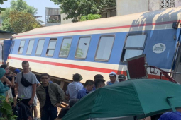 Tin tức trong ngày - Tàu SE1 trật bánh khi đang chạy khiến hành khách nháo nhào