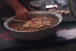 Tin tức trong ngày - Tin tức 24h qua: Quán ăn ở Hà Nội bị phạt vì nhân viên... không cắt móng tay