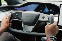 Tin tức ô tô - Độc đáo khách hàng Tesla muốn có vô lăng độc phải trả thêm chi phí