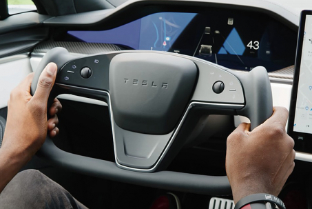 Độc đáo khách hàng Tesla muốn có vô lăng độc phải trả thêm chi phí