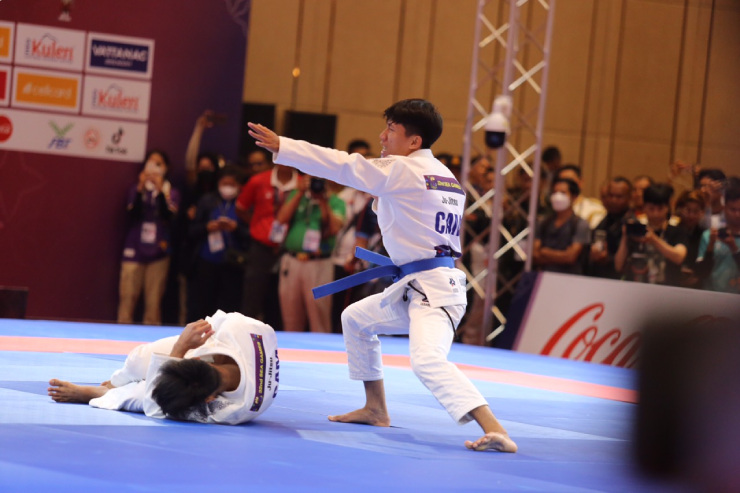Campuchia thắng bất ngờ xen lẫn tranh cãi ở nội dung quyền biểu diễn đôi nam DUO nam Jujitsu