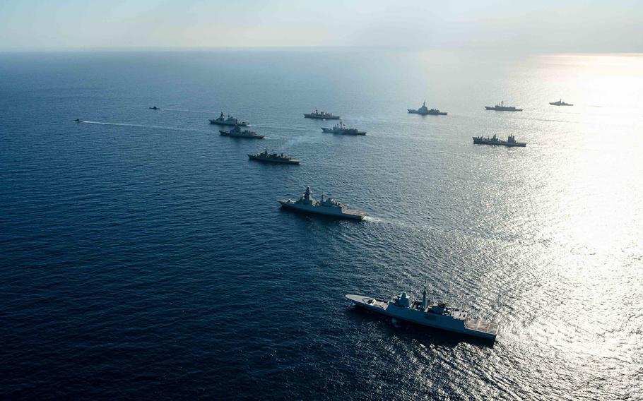 Nhóm tàu tác chiến của NATO (ảnh: Reuters)