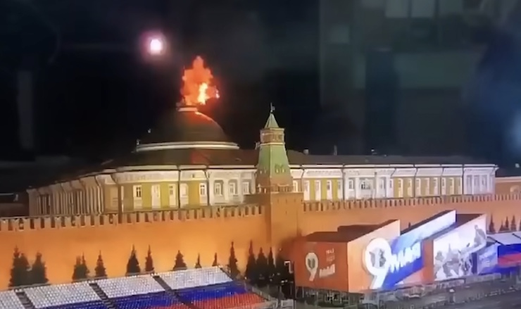 Khoảnh khắc UAV phát nổ ở khu vực Điện Kremlin.