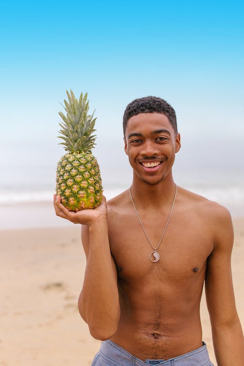 Hóa ra đây là lý do đàn ông thường ăn dứa trước khi “yêu” - 1