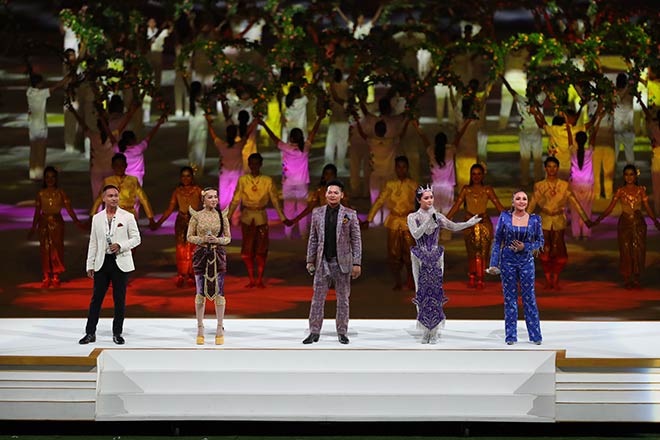 Lễ khai mạc SEA Games 32: Ấn tượng màn thắp đuốc, đại hội chính thức bắt đầu - 45