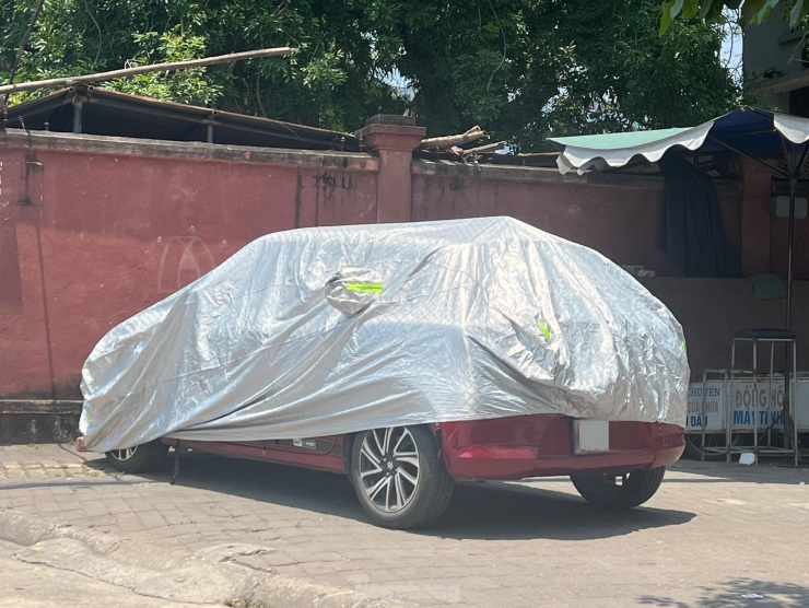 Những chiếc "xế hộp" được che chắn cẩn thận