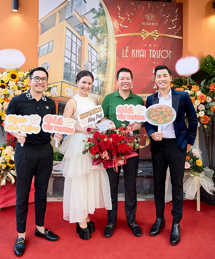 Dàn người đẹp VTV xúng xính váy áo chúc mừng MC Nguyên Khang khai trương cơ sở kinh doanh - 3