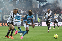 Kết quả bóng đá Udinese - Napoli: Osimhen chói sáng, vua mới đăng quang (Serie A)