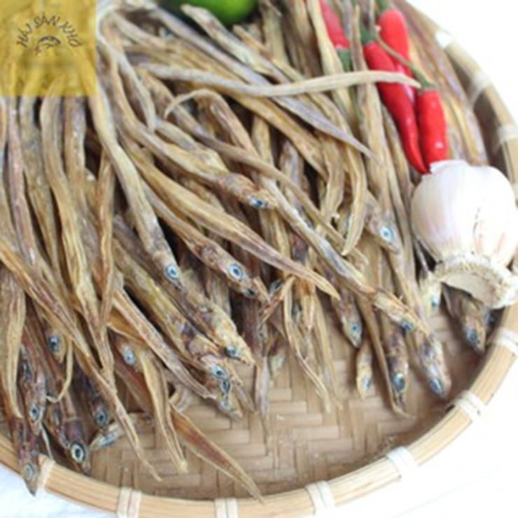 &nbsp;Loi choi thường sống ở các cồn đất mới nổi, bãi bồi hoặc bãi bùn ven sông.
