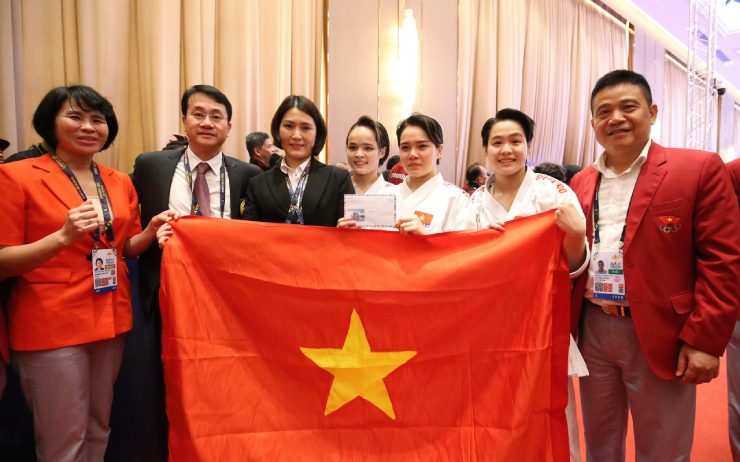 Người đẹp giúp karate Việt Nam giành &#34;vàng&#34; SEA Games là ai? - 7