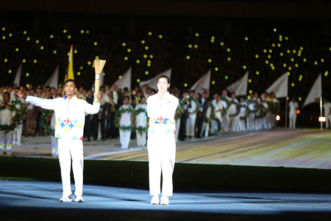 Lễ khai mạc SEA Games 32: Ấn tượng màn thắp đuốc, đại hội chính thức bắt đầu - 7