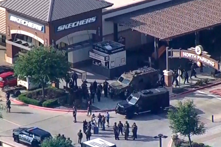 Vụ xả súng khiến nhiều người bị thương tại trung tâm thương mại Allen Premium Outlets. Ảnh: Reuters