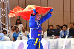 Nữ võ sĩ Việt Nam ”chấp” 2 chân vẫn giành HCV vovinam SEA Games 32