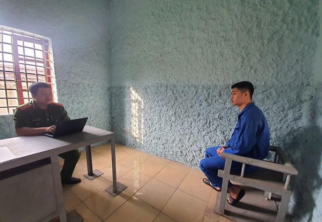 Cơ quan điều tra lấy lời khai đối tượng Vũ Đăng Mạnh