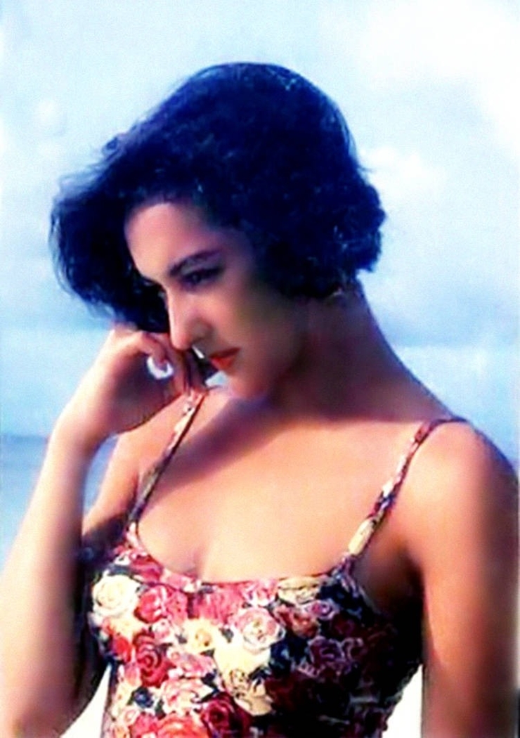 Đồng Linh bị bạn trai chia tay vì đóng phim nóng.