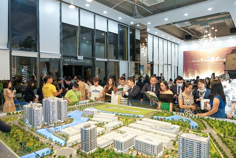 Cam kết mức lợi nhuận “khủng”, định giá thuê ngang ngửa trung tâm giúp MT Eastmark City thu hút lượng quan tâm lớn bậc nhất thị trường.