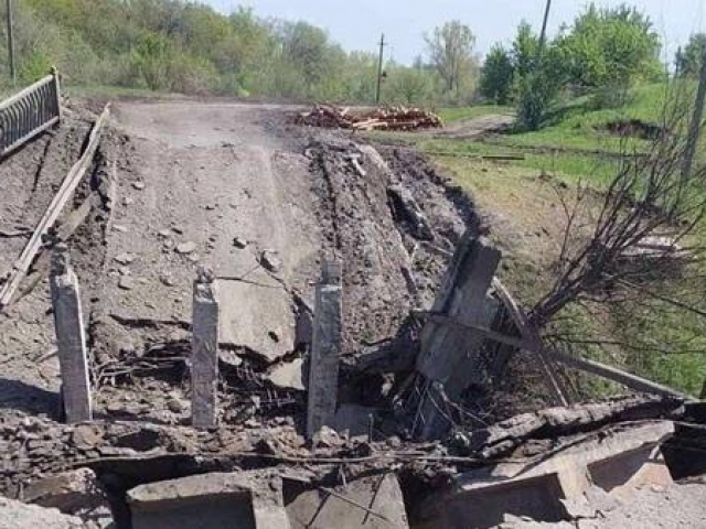 Nga đánh sập cầu tiếp tế huyết mạch duy nhất của Ukraine đến Bakhmut