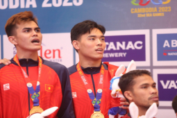 Thể thao - Võ sỹ chân băng bó vẫn "nhảy múa thăng hoa" cùng karate Việt Nam