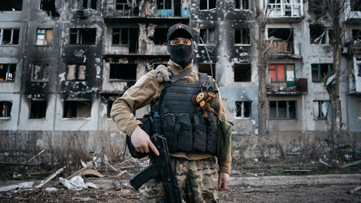 Một người lính Wagner ở chiến trường Donetsk (ảnh: RT)