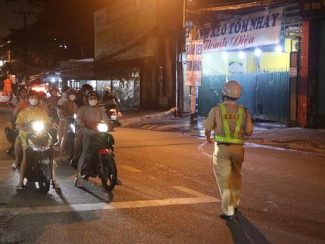 Tư vấn - Có được 'đòi' tiền nộp phạt giao thông sai quy định?