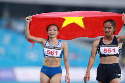 ”Nữ hoàng điền kinh” Nguyễn Thị Oanh chạy xong không kịp ăn mừng, từ chối kiểm tra doping